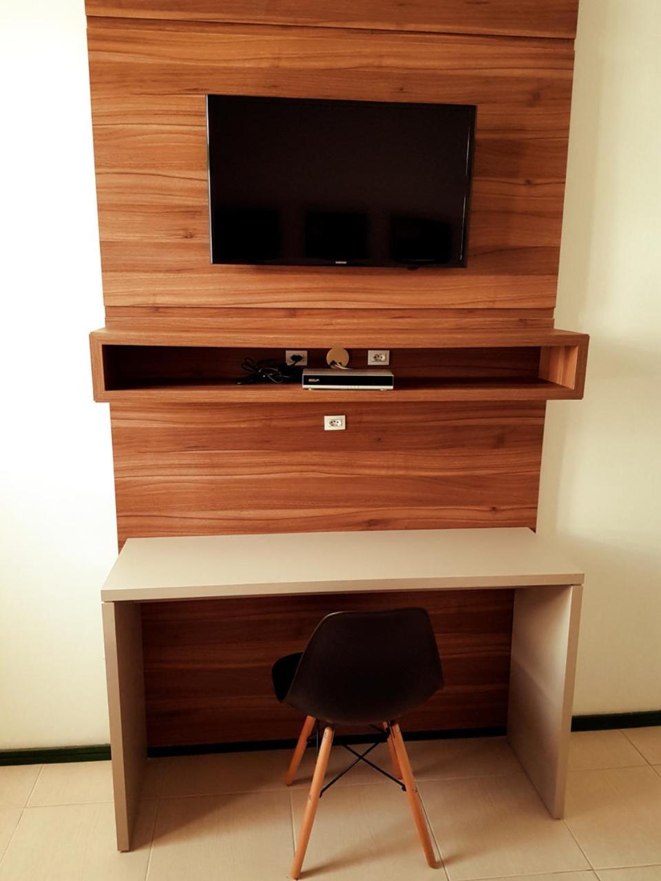 אימביטובה Hotel Pousada Henrique Lage מראה חיצוני תמונה