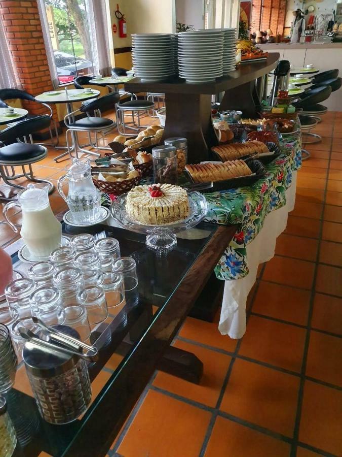 אימביטובה Hotel Pousada Henrique Lage מראה חיצוני תמונה